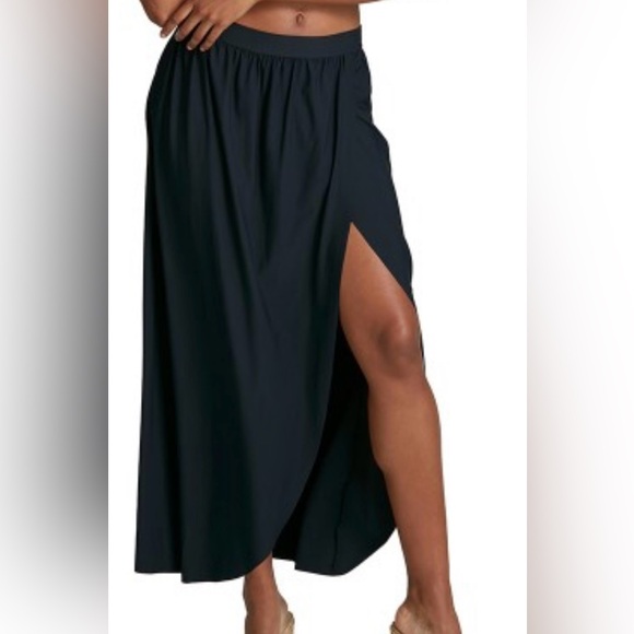 Commando Black Classic Maxi Skirt with Side Slit - Picture 1 of 6
